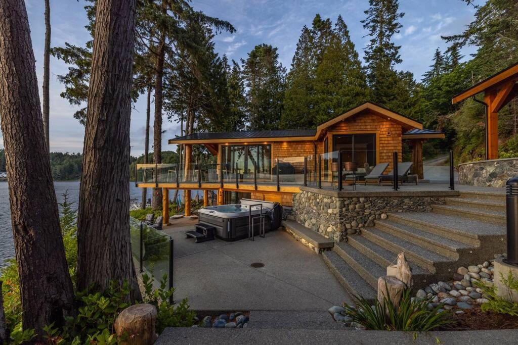Kingfisher Manor Villa Sooke Exteriör bild