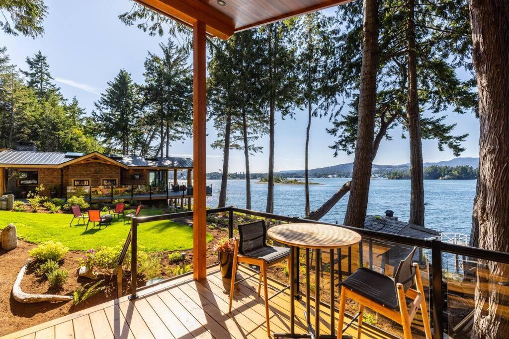 Kingfisher Manor Villa Sooke Exteriör bild