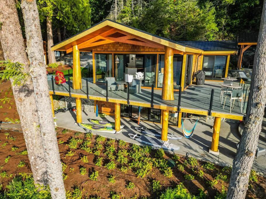 Kingfisher Manor Villa Sooke Exteriör bild