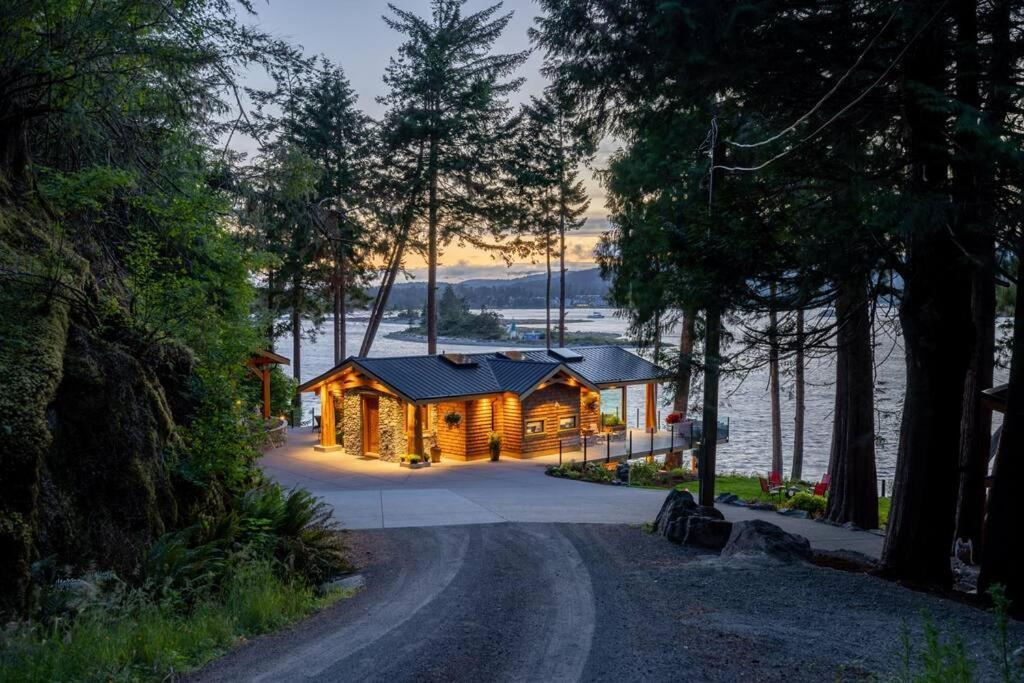 Kingfisher Manor Villa Sooke Exteriör bild