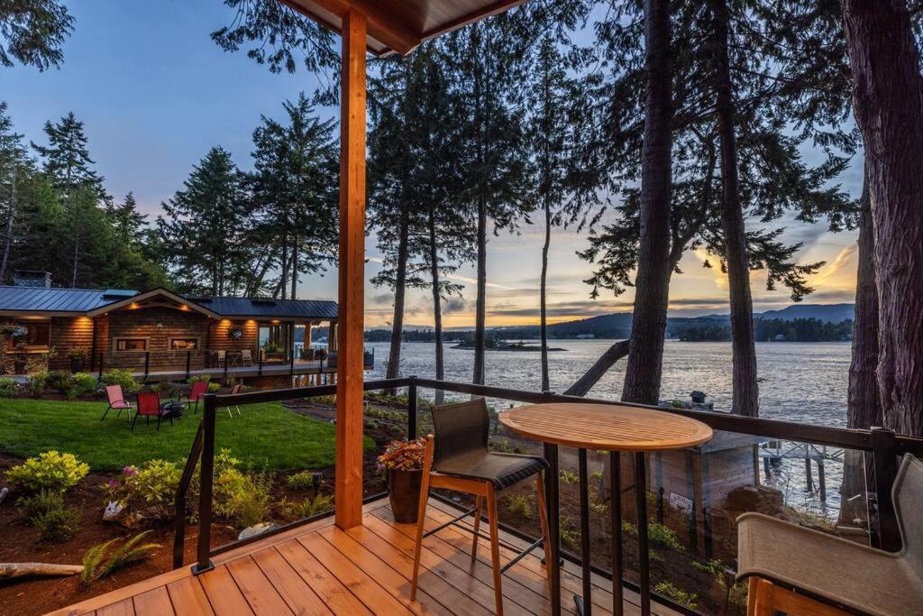 Kingfisher Manor Villa Sooke Exteriör bild