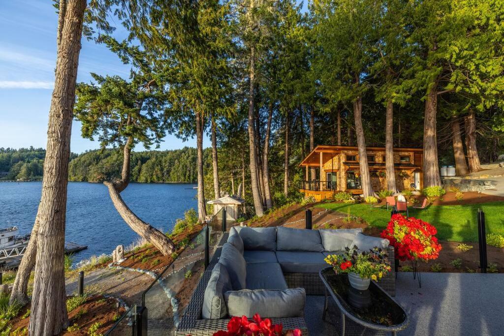 Kingfisher Manor Villa Sooke Exteriör bild