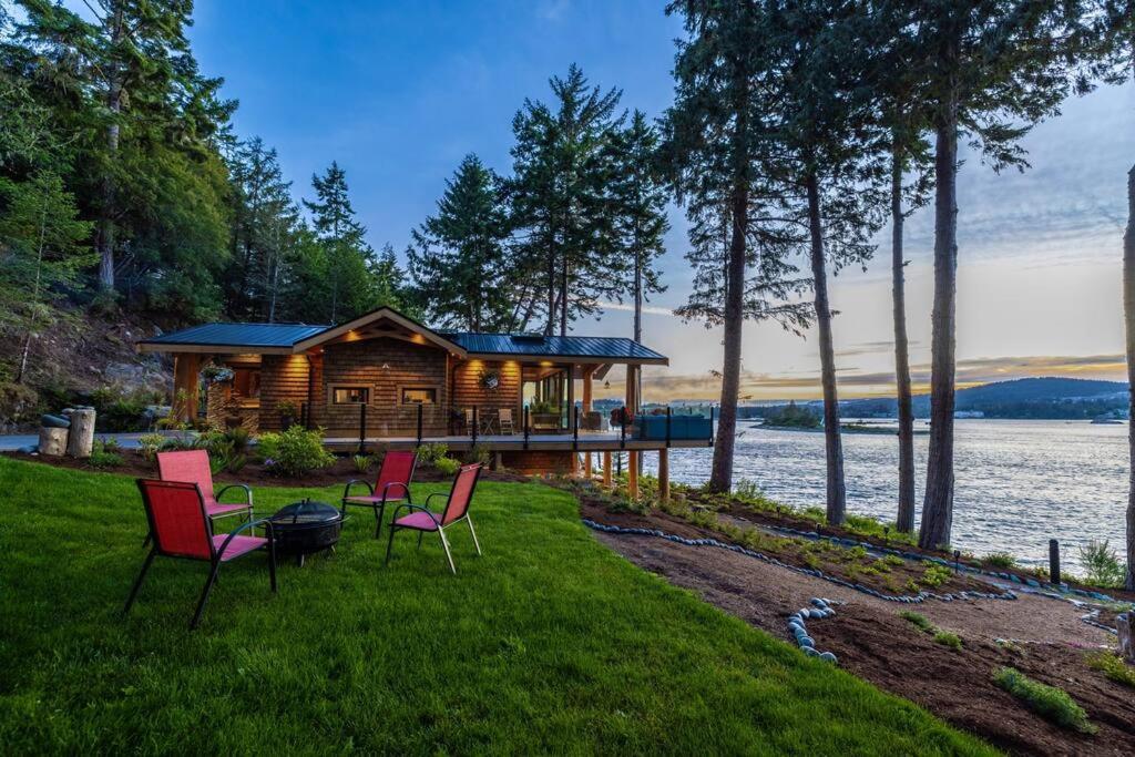 Kingfisher Manor Villa Sooke Exteriör bild