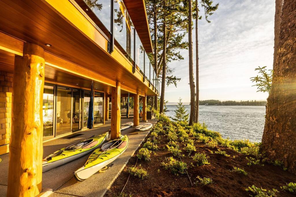 Kingfisher Manor Villa Sooke Exteriör bild