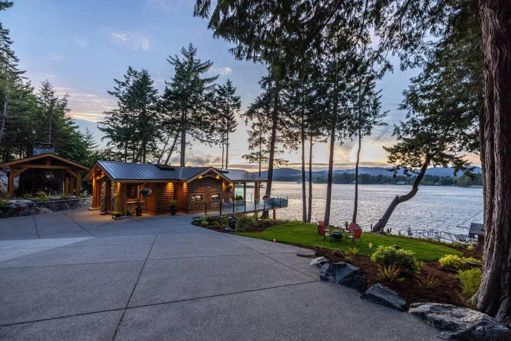 Kingfisher Manor Villa Sooke Exteriör bild